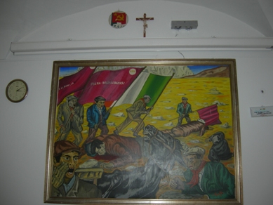 Piana degli Albanesi. Interno della Casa del Popolo 1