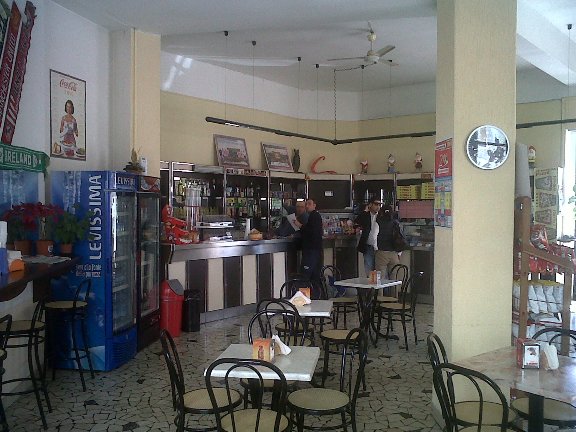 Capo d'Orlando. Interno del bar Select